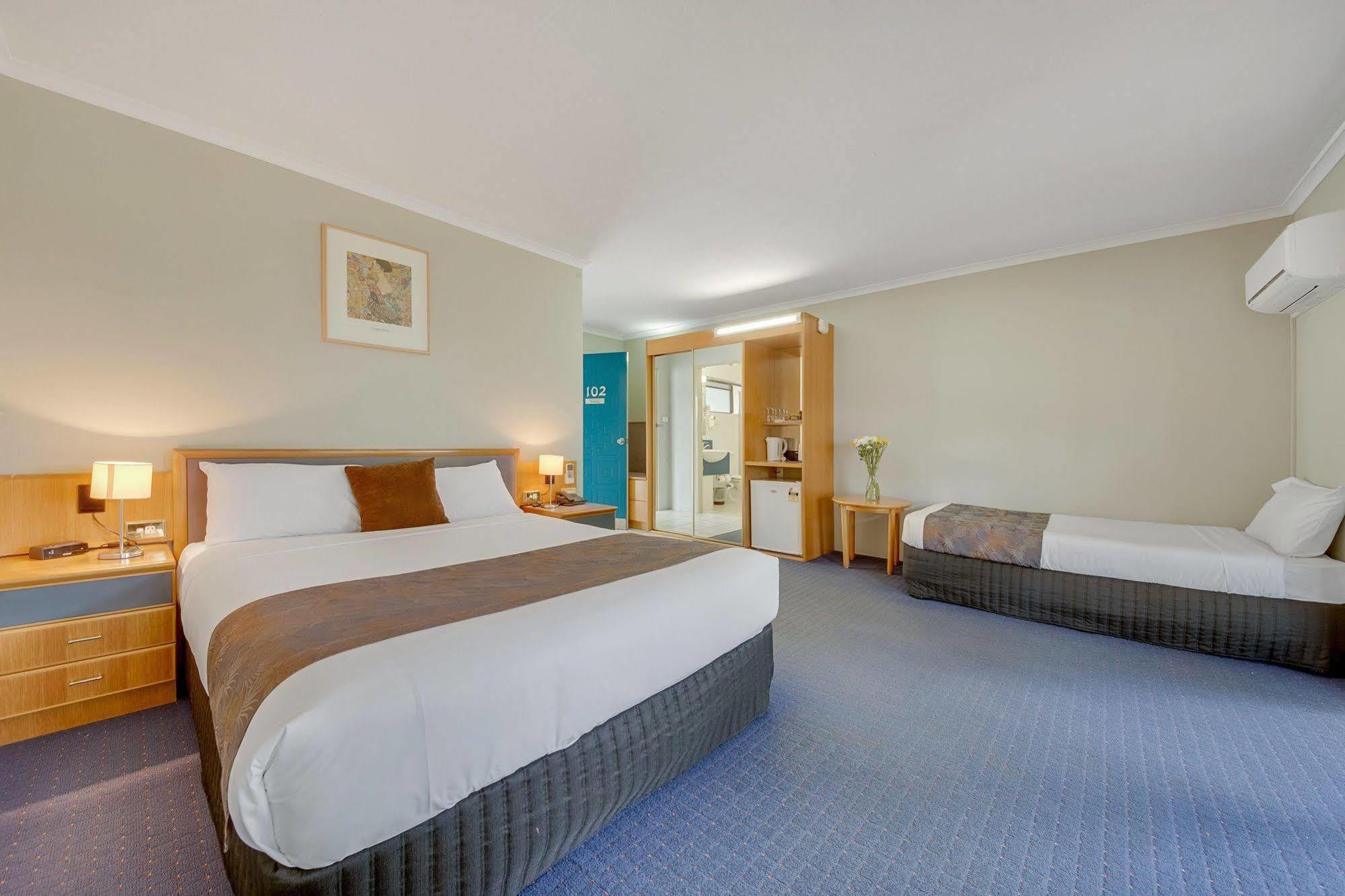 Gladstone Palms Motor Inn Экстерьер фото