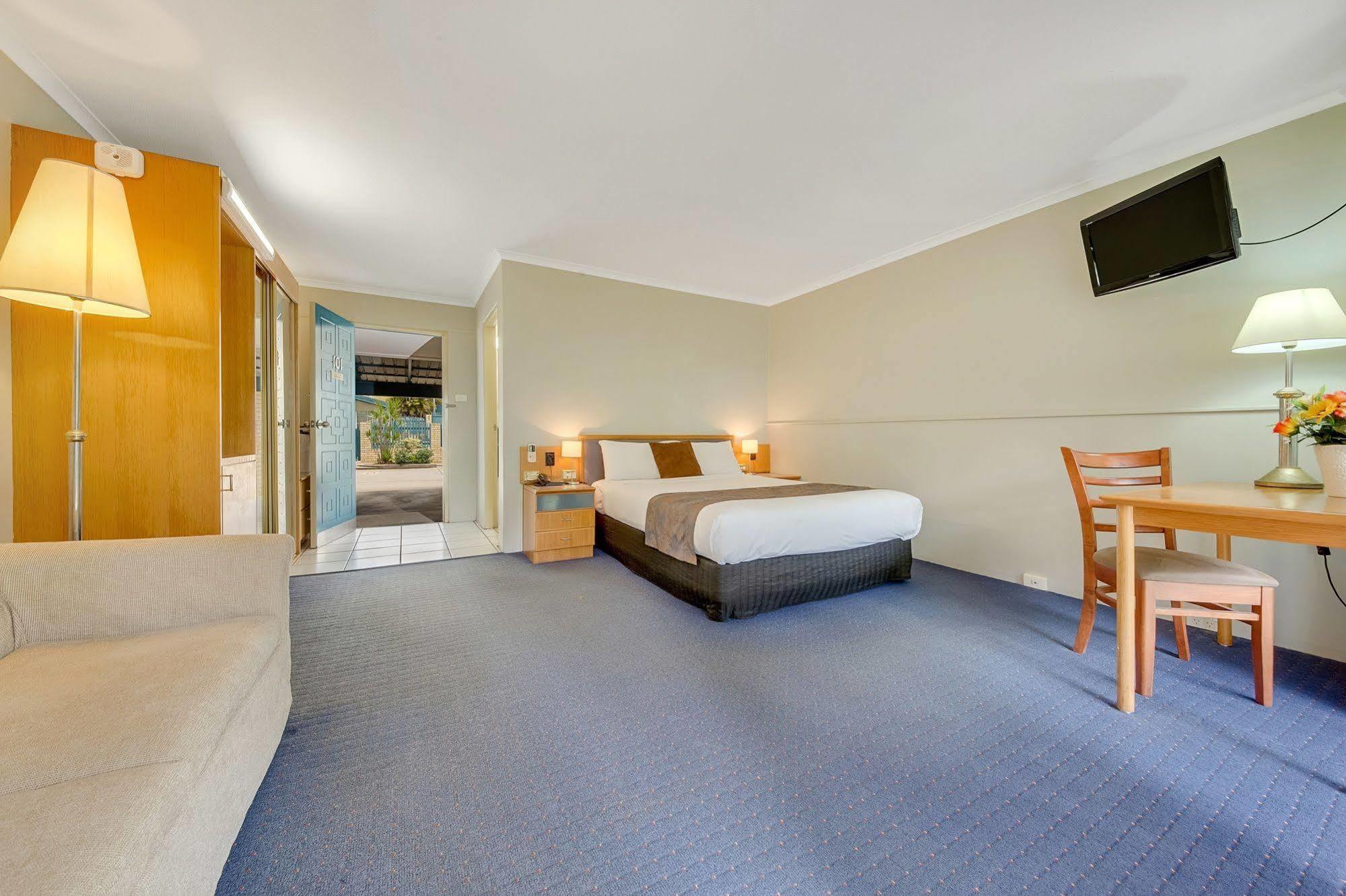 Gladstone Palms Motor Inn Экстерьер фото