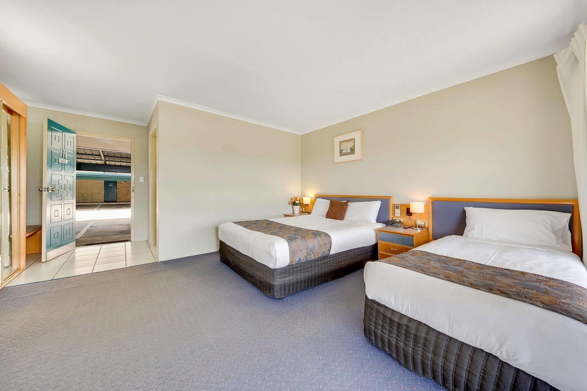 Gladstone Palms Motor Inn Экстерьер фото