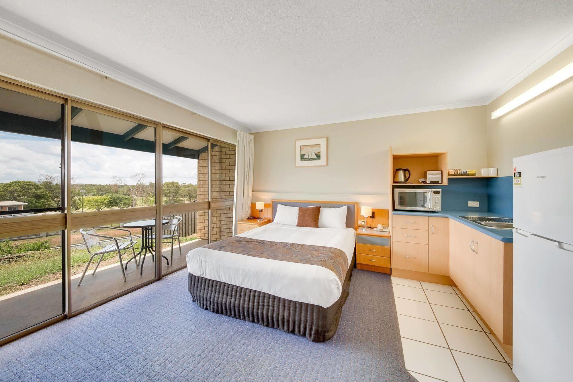 Gladstone Palms Motor Inn Экстерьер фото